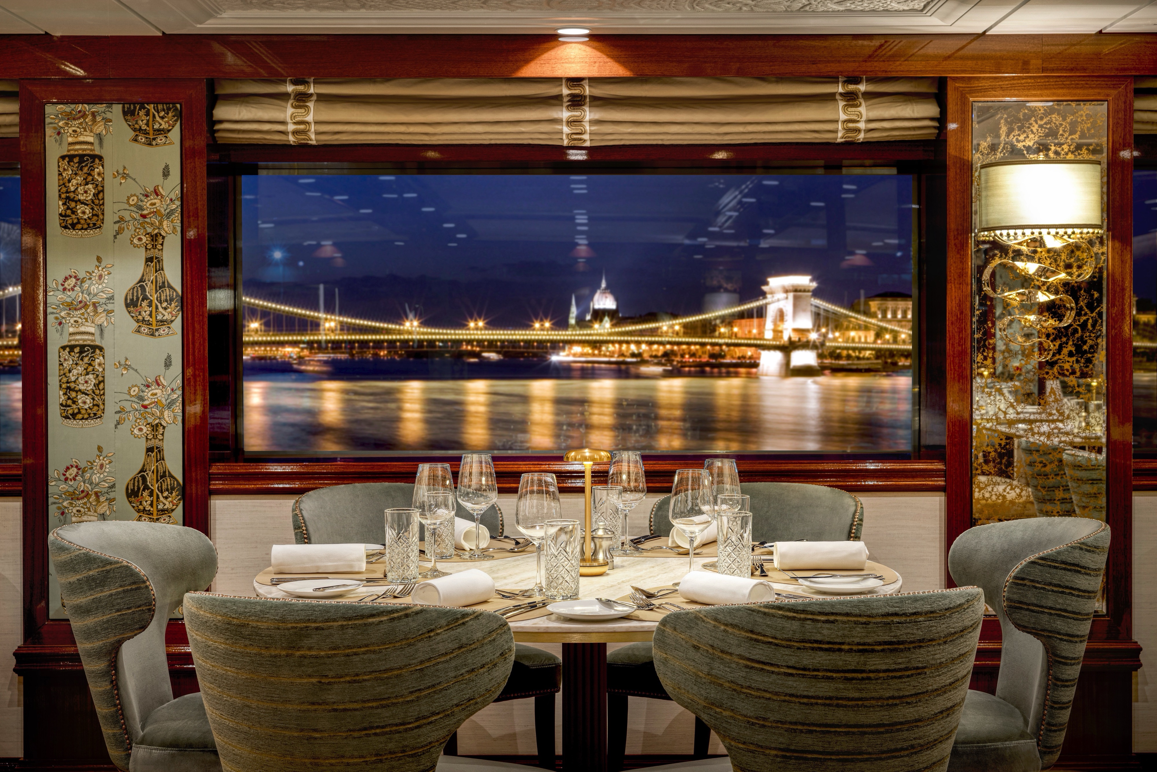 S.S. Emilie - Gustav's Restaurant